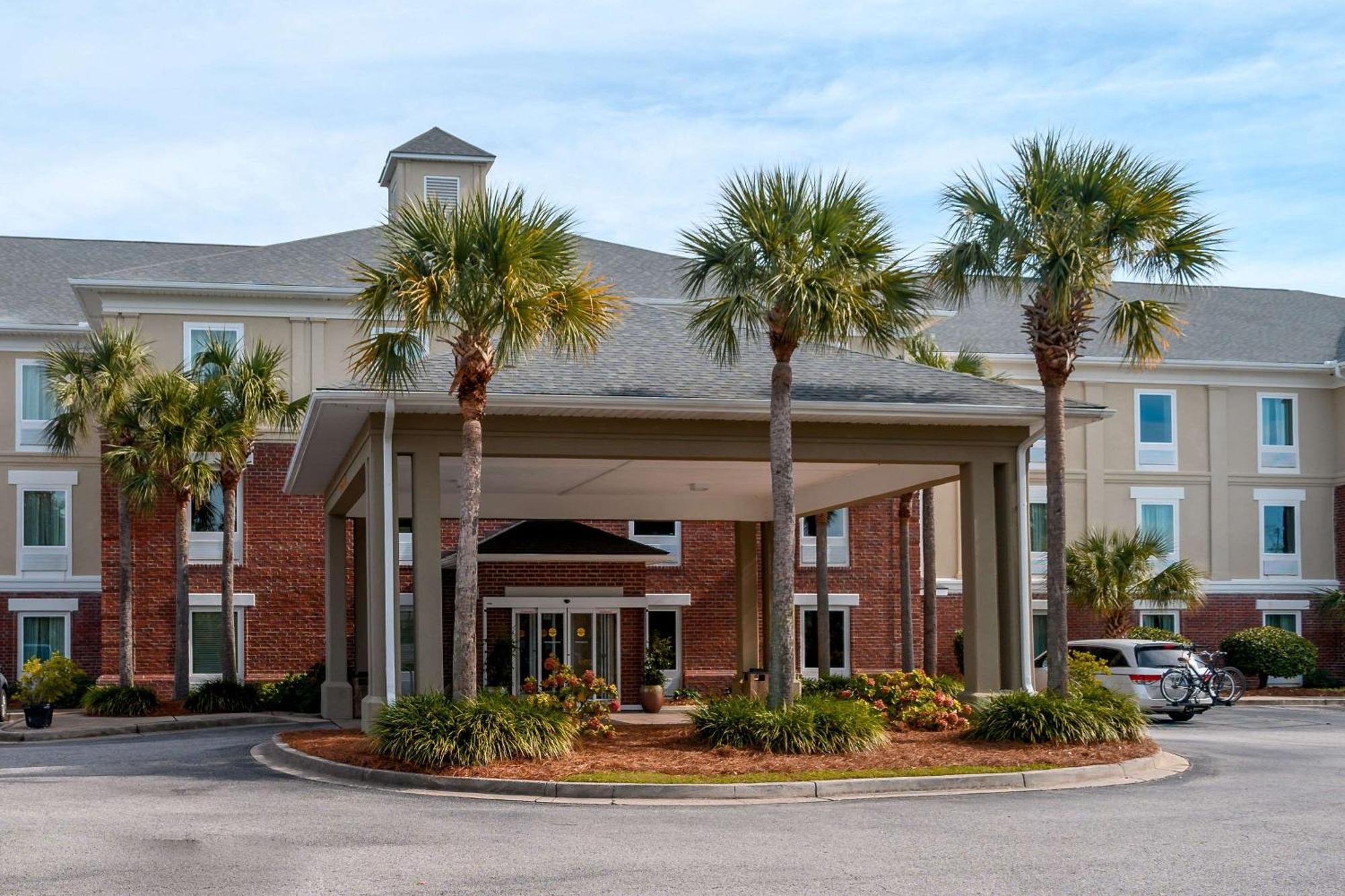 Comfort Inn & Suites Patriots Point Mount Pleasant Exterior foto