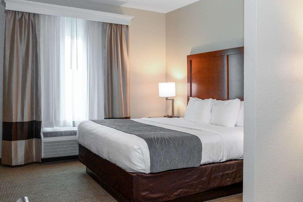 Comfort Inn & Suites Patriots Point Mount Pleasant Quarto foto