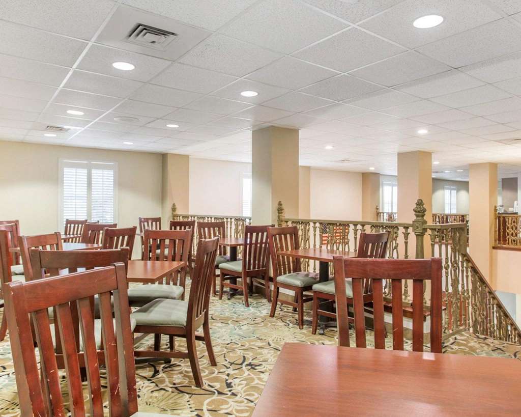 Comfort Inn & Suites Patriots Point Mount Pleasant Restaurante foto